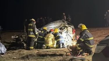 Eran hermanos, volvían de un torneo de fútbol en Chubut y murieron en un choque frontal sobre la Ruta 3