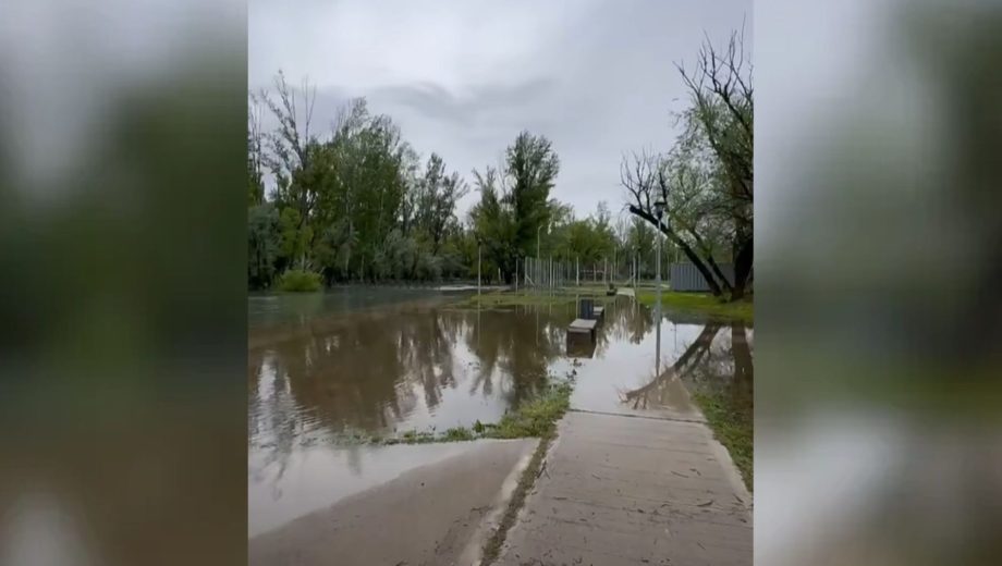Cierre preventivo del paseo costero y el balneario municipal de Centenario 
