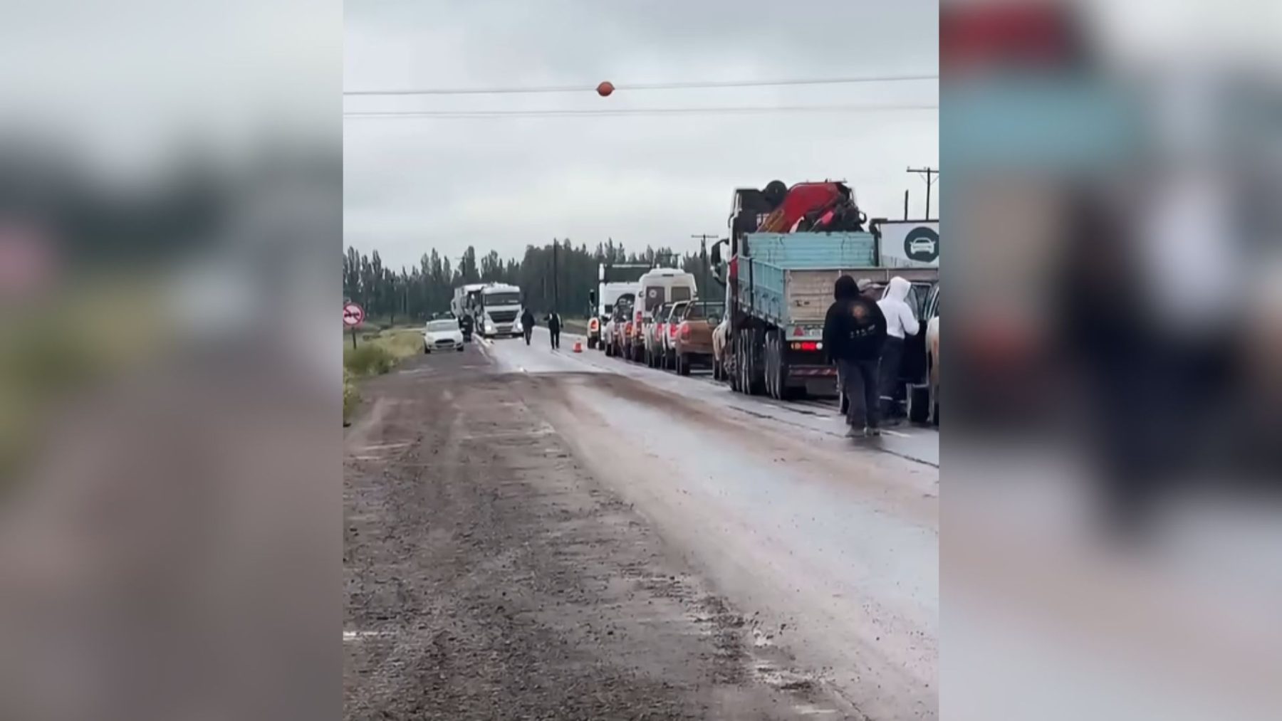 Choque múltiple complica el tránsito en la Ruta 7 cerca de El Chañar