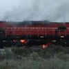 Imagen de Video | Incendio en una locomotora en Río Negro: así fue el operativo para evitar que el fuego alcanzara el depósito de combustible
