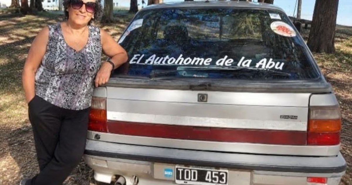 Una mujer de 67 años convierte su Renault 11 en un hogar rodante para viajar
