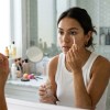 Imagen de El truco viral para disimular las ojeras con un producto inesperado y cómo lograrlo