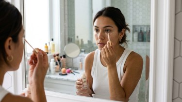 El truco viral para disimular las ojeras con un producto inesperado y cómo lograrlo