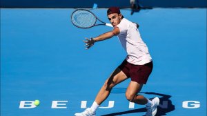 Francisco Cerúndolo venció en dos sets a Mensik y avanzó a los cuartos de final en Beijing