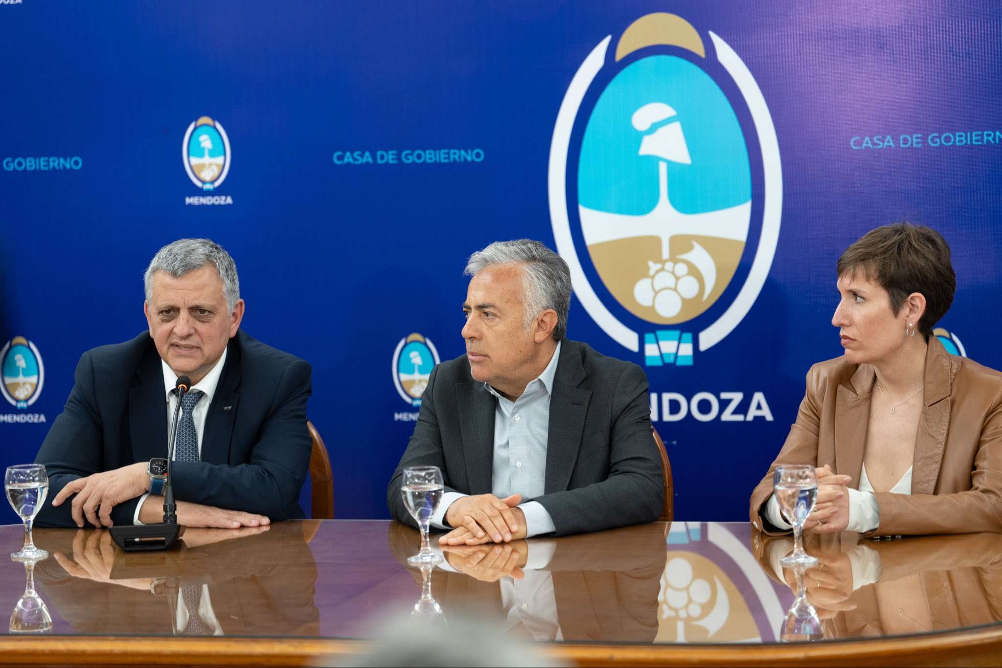 YPF planea inversiones en Vaca Muerta Mendoza para 2027