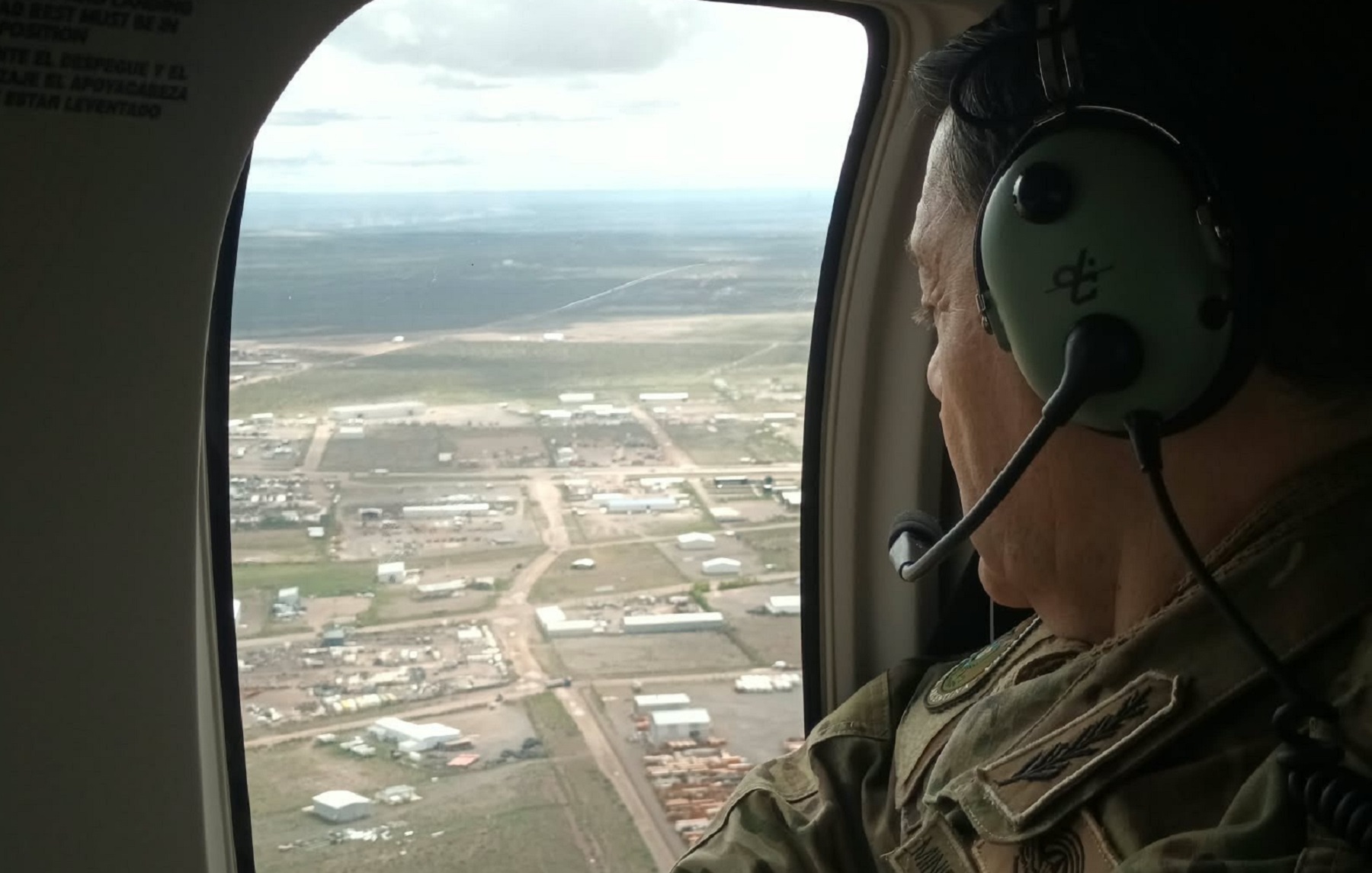 El ministro Presti sobrevoló Vaca Muerta y Punta Colorada para inspeccionar infraestructura
