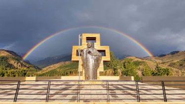 Un Cristo caminante en el norte neuquino: cómo es la nueva obra que se suma al Camino de la Fe