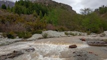 Imagen de Bariloche: Aguas Rionegrinas despliega un operativo para sostener el servicio ante la turbiedad del Ñireco