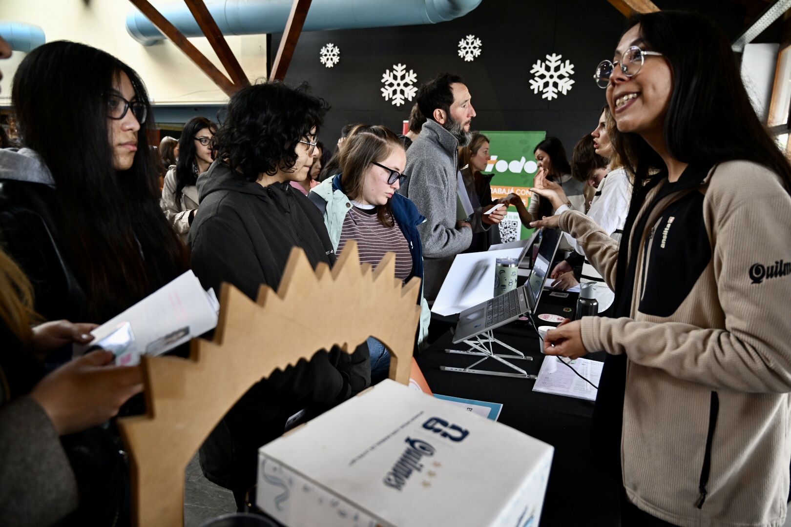 Expo Laboral en Bariloche atrae a mil jóvenes en busca de empleo