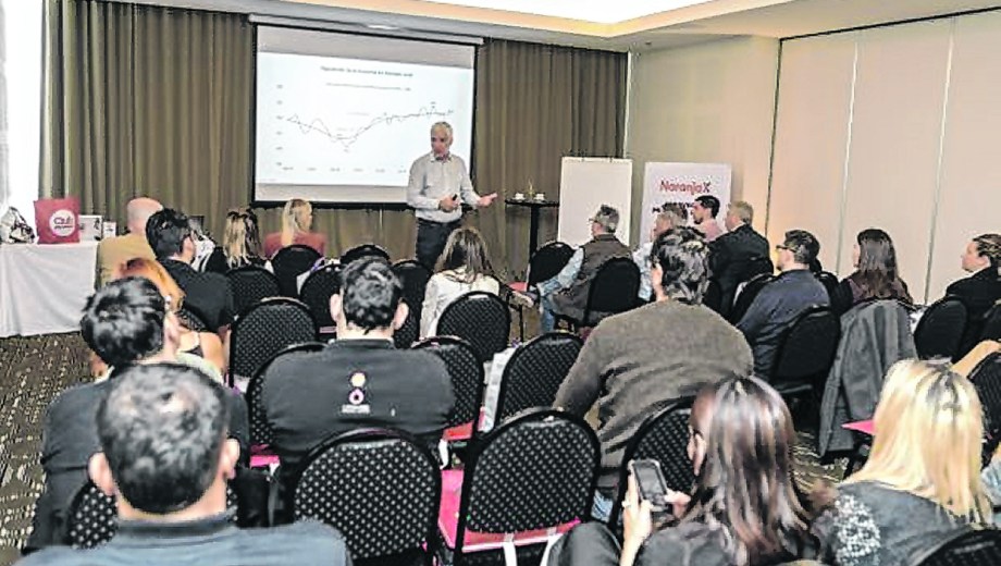 Comercios y pymes. Convocados por Naranja X y Club Río Negro en Neuquén (Foto: Emiliano Ortiz). 
