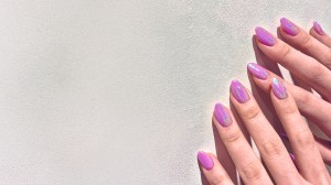 Chau lámpara UV: por qué el Dip Powder se convirtió en el favorito para las uñas
