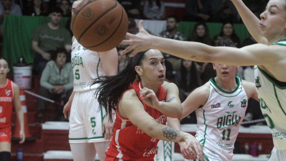 Belén Alegre tuvo un buen debut en las Rojas. (Oscar Livera)