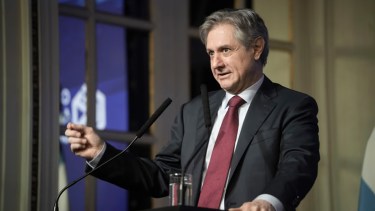 Industria y empleo: los sectores más golpeados en Argentina y «Vaca Muerta como una gran oportunidad»