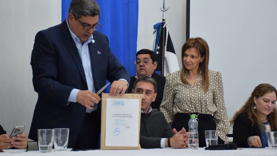Demetrio Thalasselis e Ivana Porro encabezaron el acto en el salón Gris de la Casa de Gobierno. Foto: gentileza.