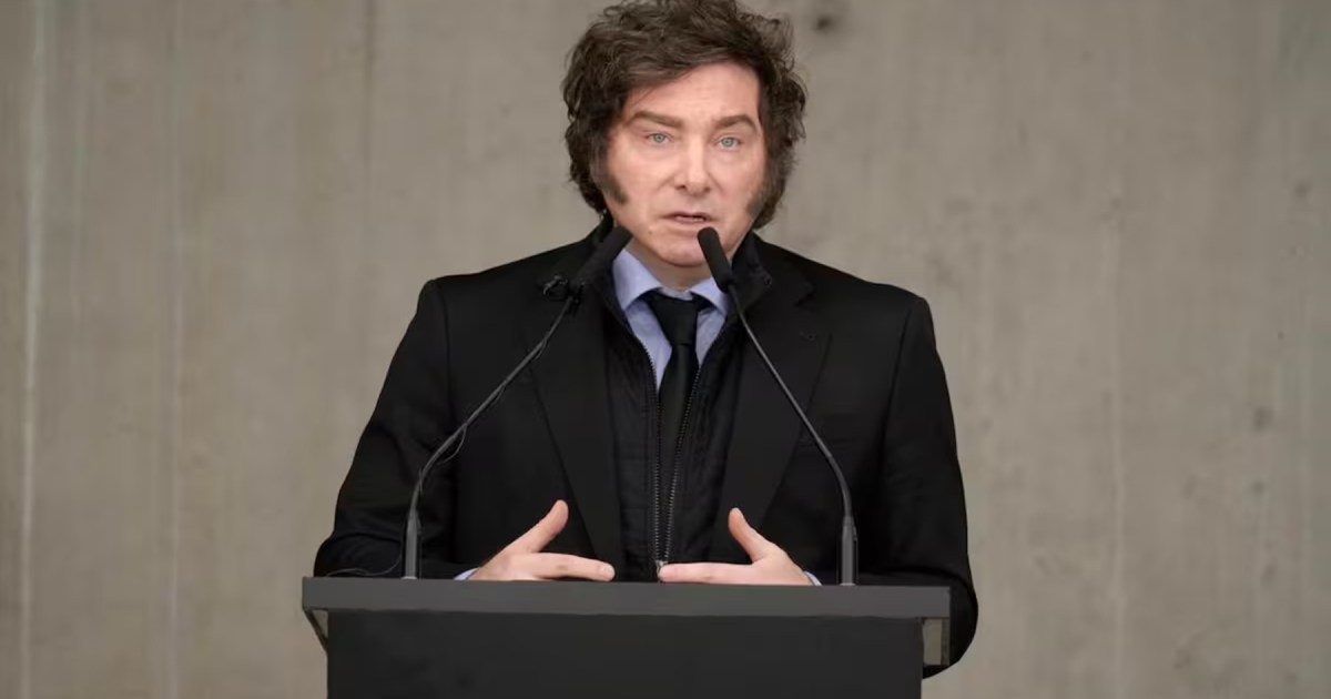 Milei promete rebaja impositiva y critica a Cavallo en la Universidad Di Tella