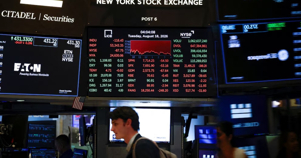 Recuperación de bonos argentinos reduce el riesgo país, pero acciones caen