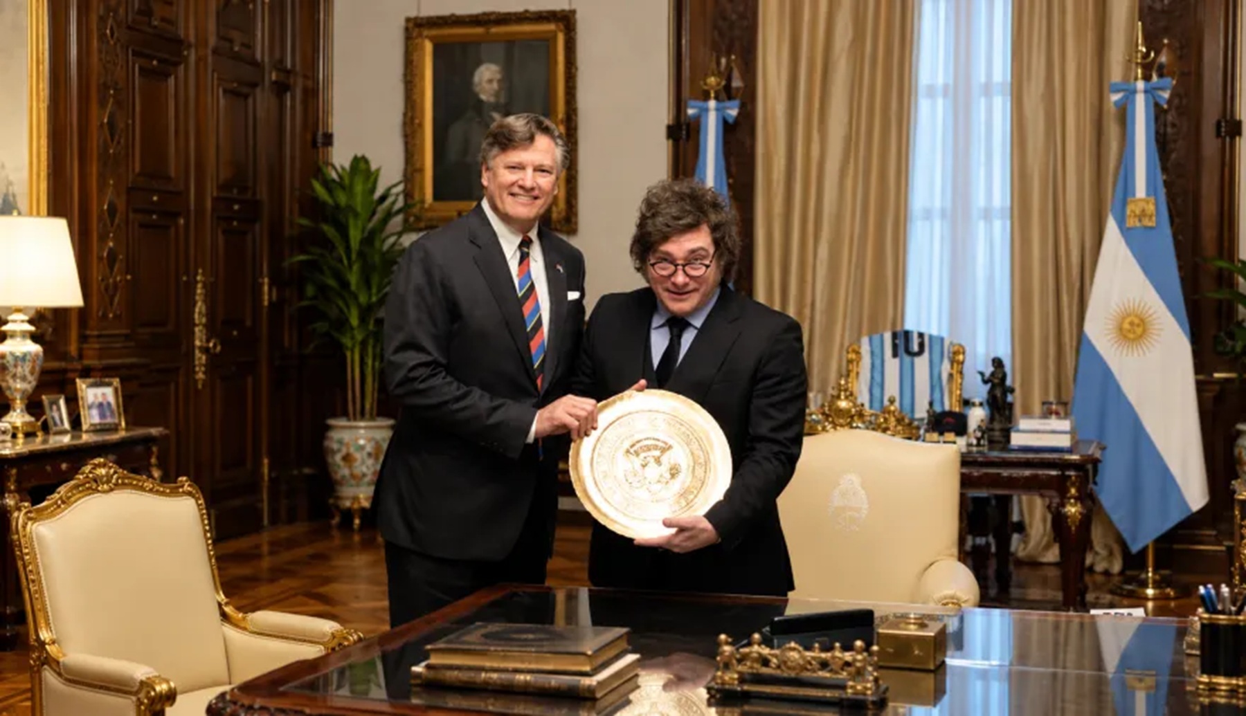 Milei se reunió con Christopher Landau por energía e inversiones