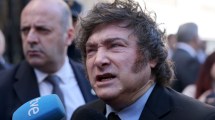 Imagen de El Gobierno explicó por qué Javier Milei usó una venda en el cuello durante su visita a España