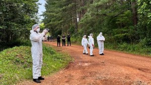 Encontraron a una pareja muerta dentro de un auto en Misiones: su hijo de 2 años estaba dormido en el asiento trasero