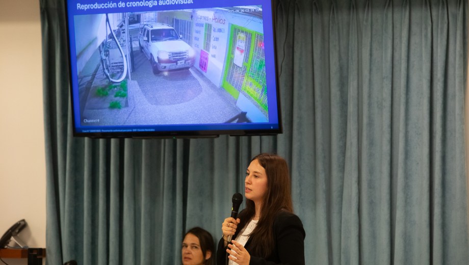 Transfemicidio en Neuquén: mostraron la imagen de Azul entrando a la casa de Sánchez y revelan audios comprometedores. Foto: Emiliano Ortiz