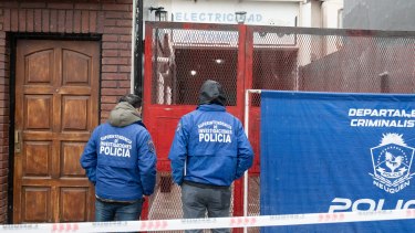 Quién era el hombre que murió en un taller mecánico de Neuquén: imputarán al dueño de lugar por tener cocaína escondida