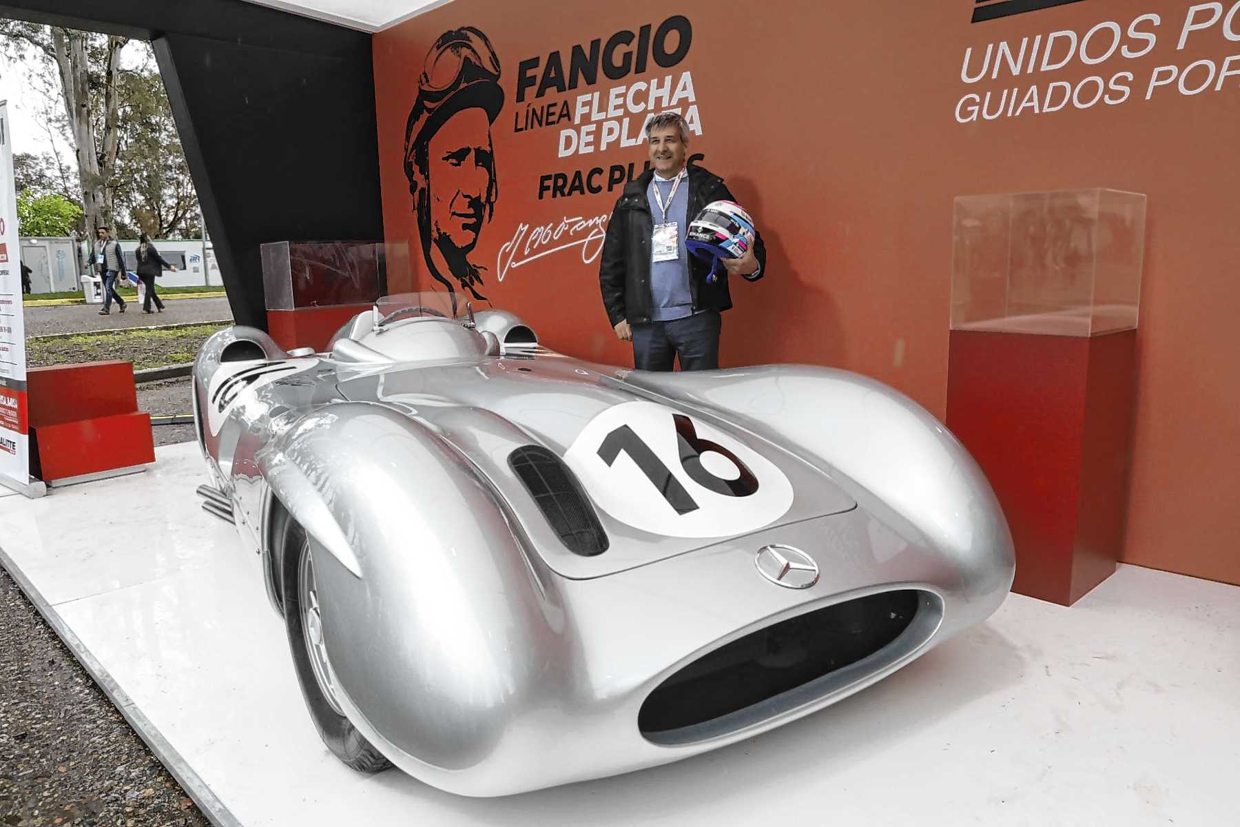 La Flecha de Plata de Fangio se exhibe por primera vez en Neuquén