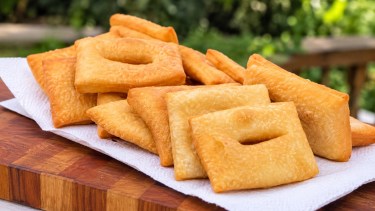 Torta fritas para un fin de semana largo y lluvioso: la receta de la abuela que nunca falla