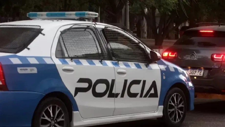 El hombre fue hallado muerto cerca de las vías del tren.