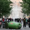 Imagen de Protestas en Italia: represión policial y cañones de agua contra una masiva huelga por el costo de vida