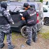 Imagen de Villa La Angostura: allanamientos por microtráfico terminaron con 7 demorados y drogas secuestradas