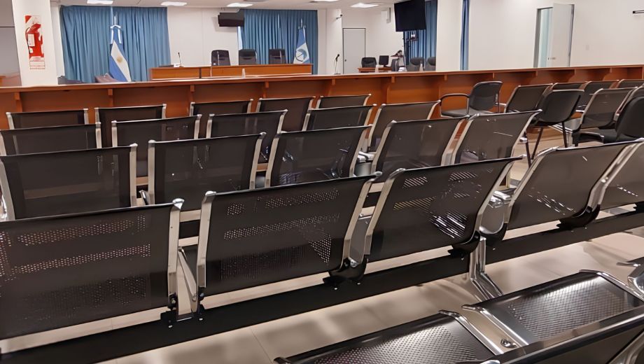 El juez técnico Raúl Aufranc dirigió el debate en el que se evaluaron testimonios y registros de entrevistas en cámara Gesell.