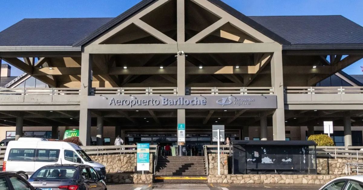 Inversiones en los aeropuertos de Bariloche y Viedma potenciarán su infraestructura