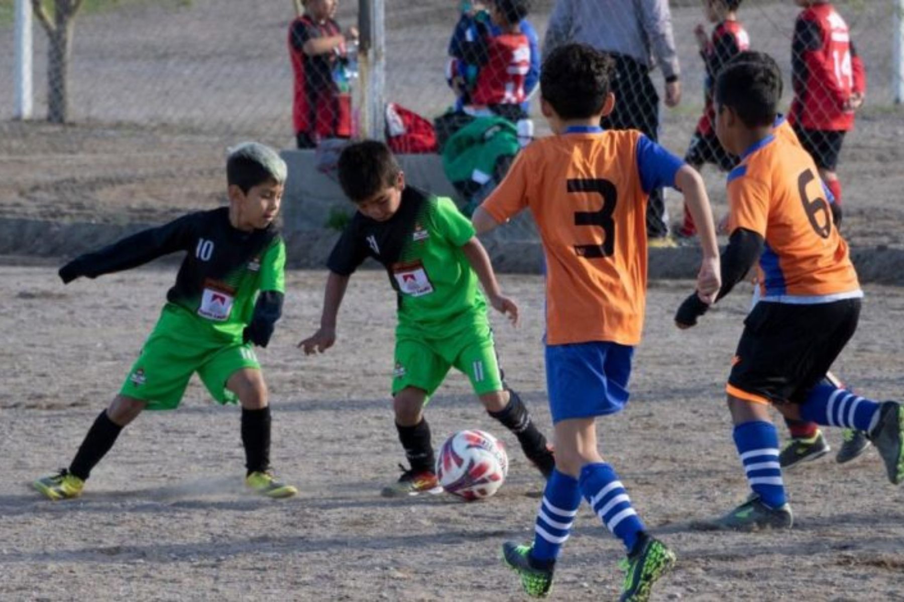 Las Grutas acoge un encuentro provincial de fútbol infantil