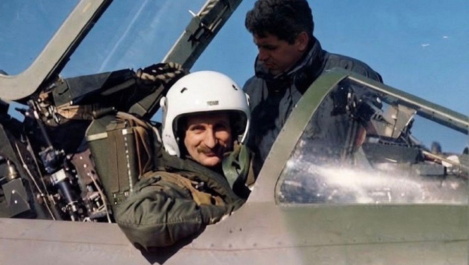 Malvinas: murió Carlos Rinke, el piloto que volvió de todos sus ataques a la flota británica. Foto: gentileza 