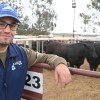 Imagen de Carne y fruta, la dieta perfecta: la familia de Villa Regina que tiene su fuerte en la fruticultura, pero ahora ya cosecha los primeros premios con sus ejemplares Angus