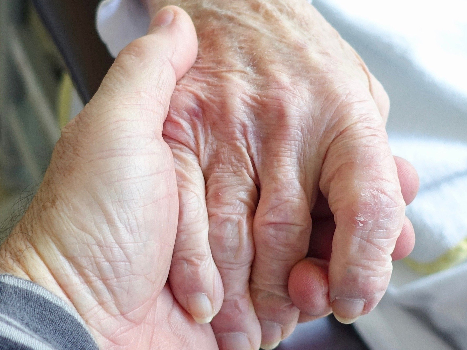 Osteoporosis: cómo cuidar la salud de los huesos a lo largo de la vida