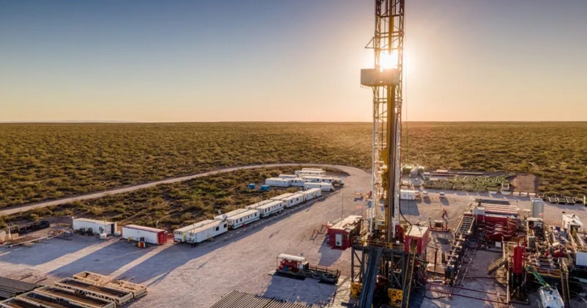 Neuquén celebra 108 años de la industria petrolera y mira hacia Vaca Muerta