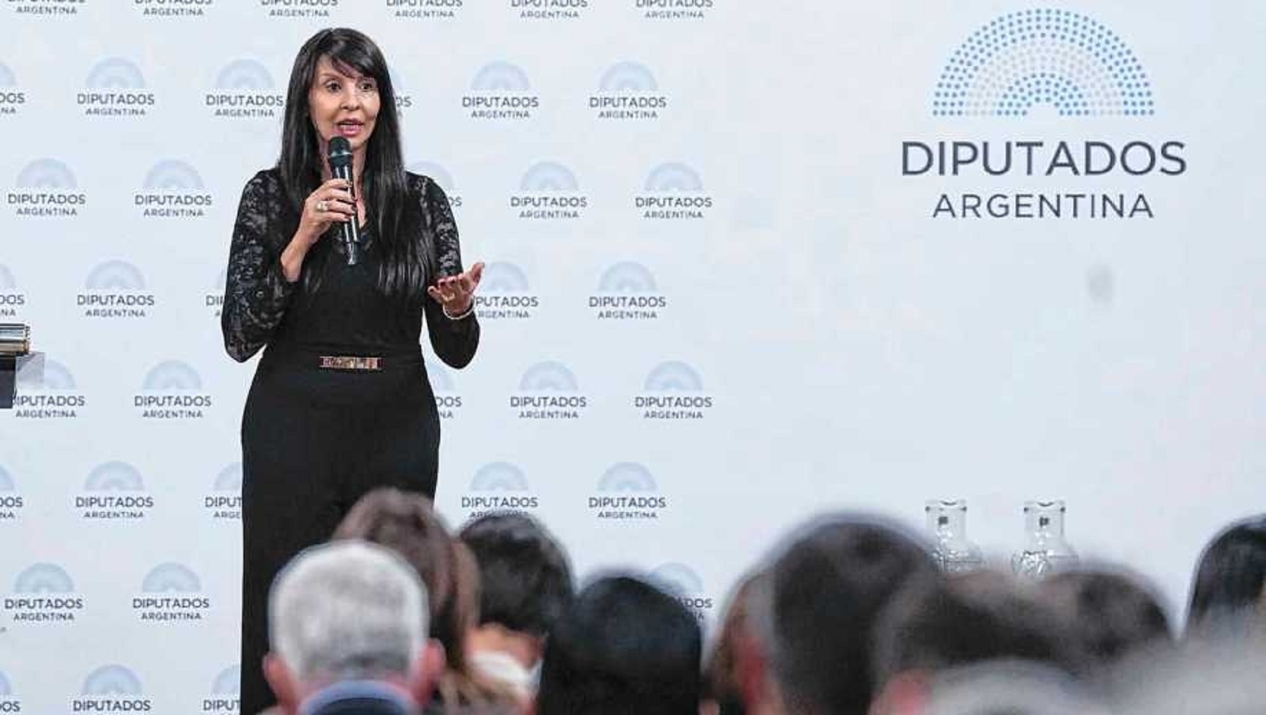 Lorena Villaverde presentará su libro "Inquebrantable" en Cipolletti