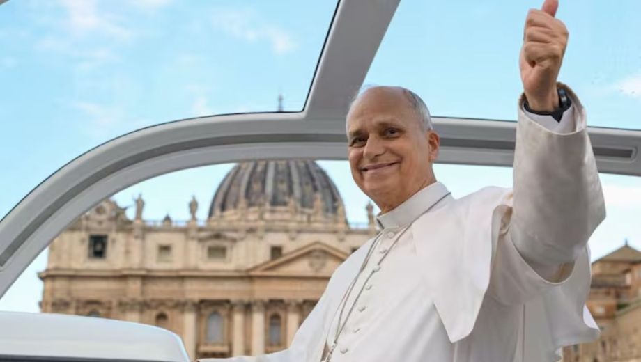 Feriados por la visita del papa León XIV.-