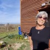 Imagen de "Quería dejar de alquilar": A los 70 años, construyó su cabaña de madera en las sierras de Córdoba