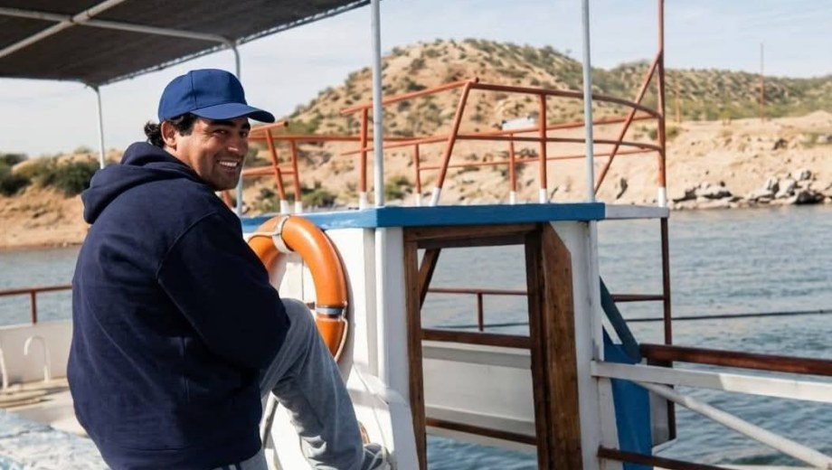 Durante más de una década, Iván fue uno de los rostros de la balsa de la Isla Jordán y acompañó el cruce cotidiano de generaciones de cipoleños.