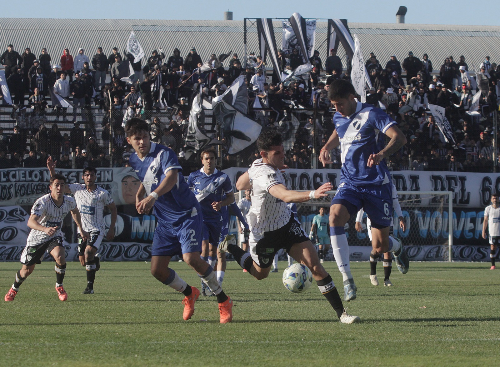 Cipolletti se enfrenta a Sol de América en cuartos del Federal A