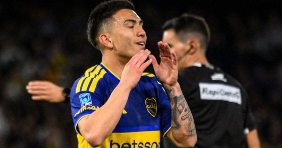Más dolores de cabeza en Boca: se confirmó el desgarro de Alan Velasco