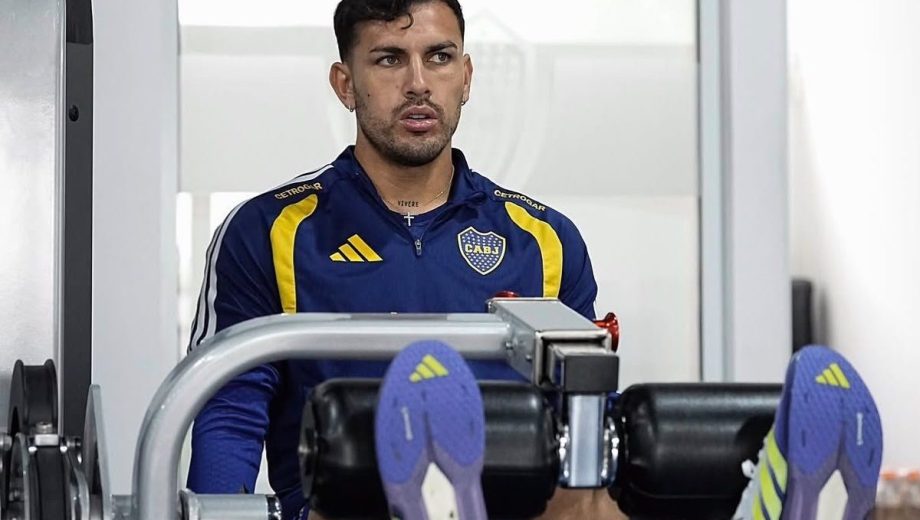 A menos de una semana de sufrir la lesión, el mediocampista ya se entrenó en campo. 