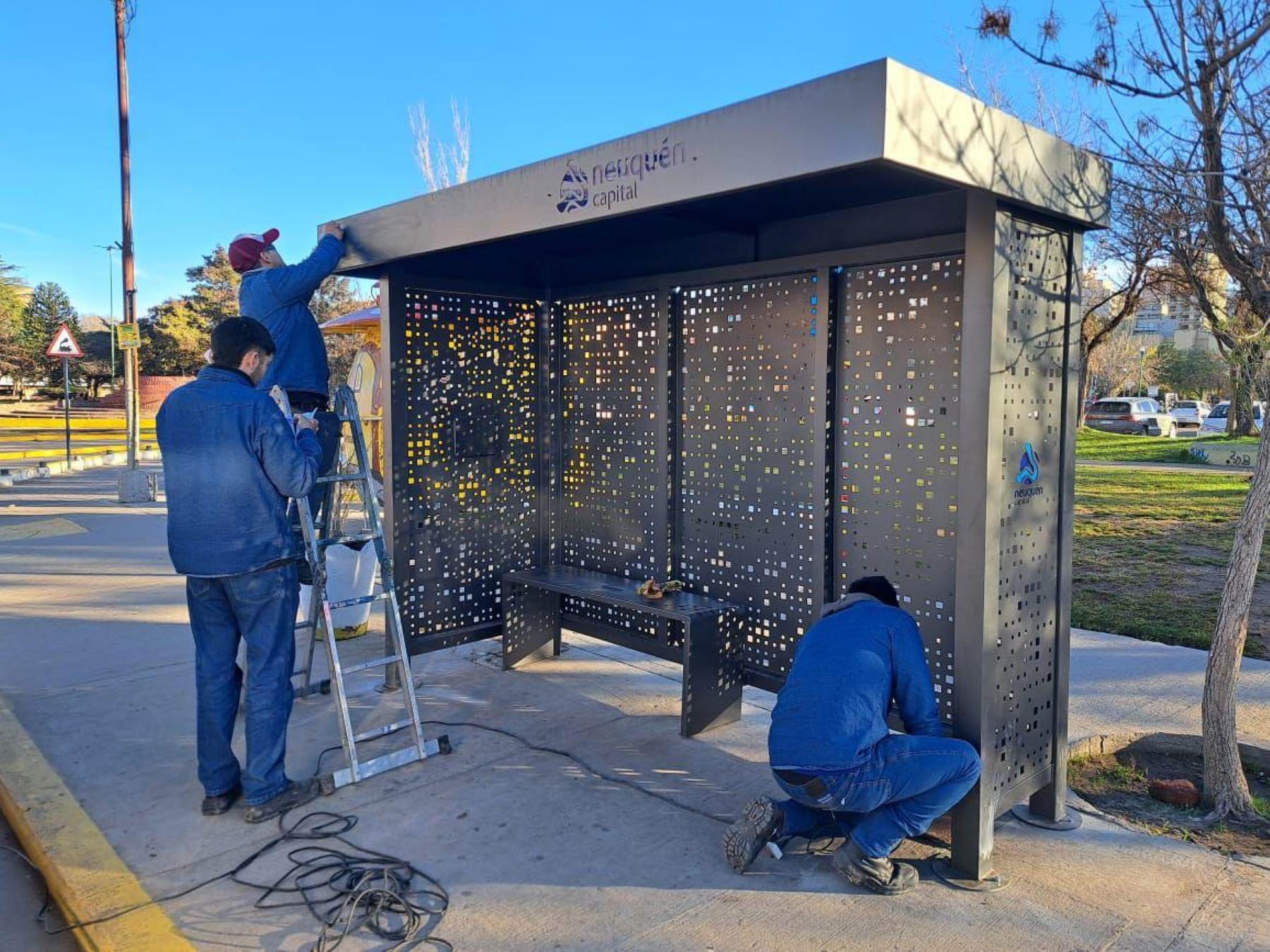 Neuquén renovó 100 garitas de COLE y proyecta otras 100 en la ciudad
