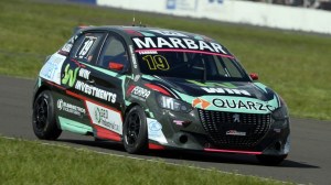 De la mano de Luciano Farroni, el JMoreiro Sport subió al podio en la Clase 3 del Turismo Pista