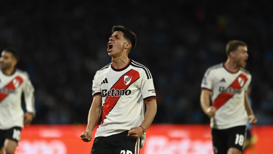 Tomás Galván abrió el marcador para River sobre el final de la primera mitad. (Foto: Clarín Fotografía)