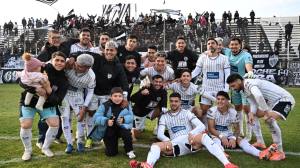Cipolletti despide a su plantel en La Visera antes del viaje a la final del Federal A en San Francisco