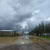 Imagen de En apenas 30 minutos, una tormenta con granizo inundó escuelas y complicó los servicios en Pilcaniyeu