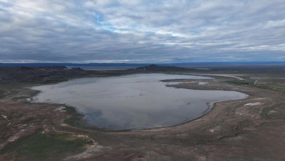 La laguna está a 15 kilómetros de Ingeniero Jacobacci. Foto: gentileza